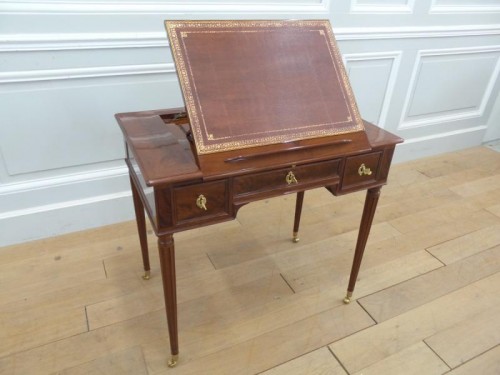 Mobilier Bureau et Secrétaire - Bureau Louis XVI estampillé Gaspard Schneider