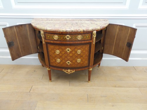 Commode demi-lune en marqueterie estampillée Rubestuck - Mobilier Style Louis XVI