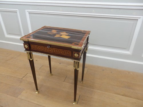 Louis XVI table stamped Montigny - Furniture Style Louis XVI