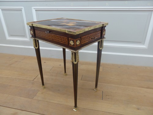 Louis XVI table stamped Montigny - 