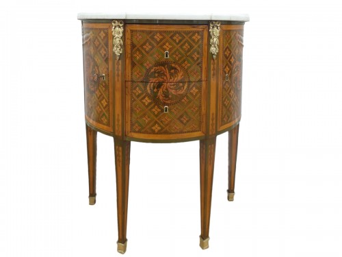 Commode Demi-lune estampillée R. Lacroix