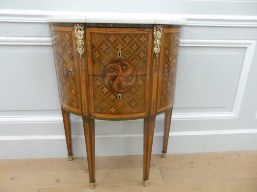 Commode Demi-lune estampillée R. Lacroix - Louis XVI