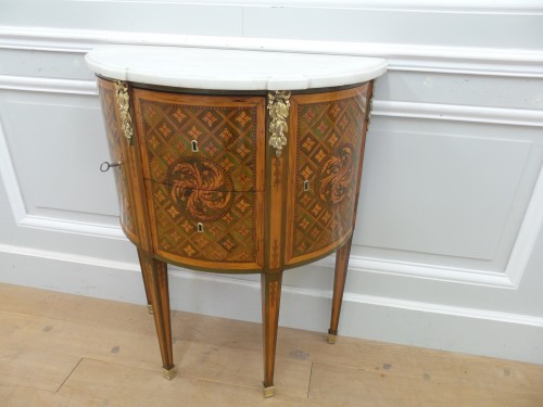 Louis XVI - Commode Demi-lune estampillée R. Lacroix