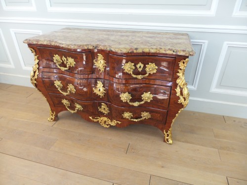 French Louis XV commode tombeau stamped G SCHWINC KENS - 