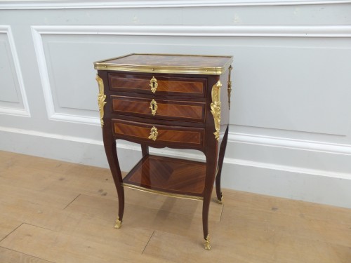XVIIIe siècle - Table de salon Louis XV