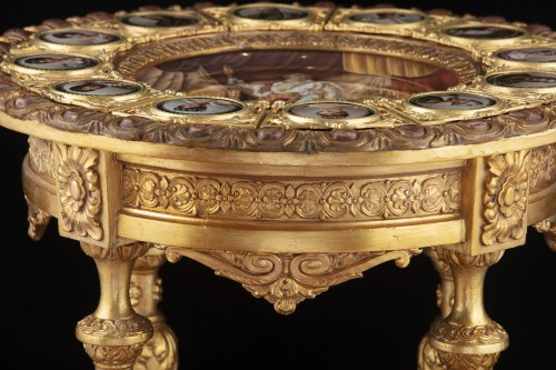 XIXe siècle - Table de en bois doré représentant le sacre de Napoléon