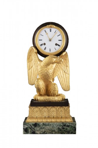 Empire bronze Pendule “a l’Eagle”