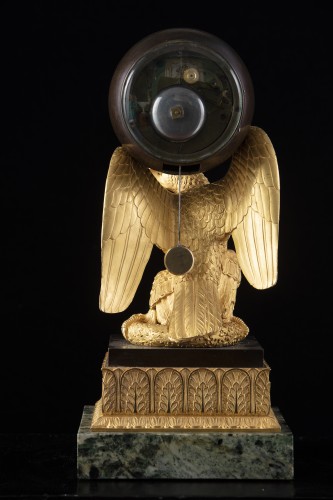 Empire bronze Pendule “a l’Eagle” - 