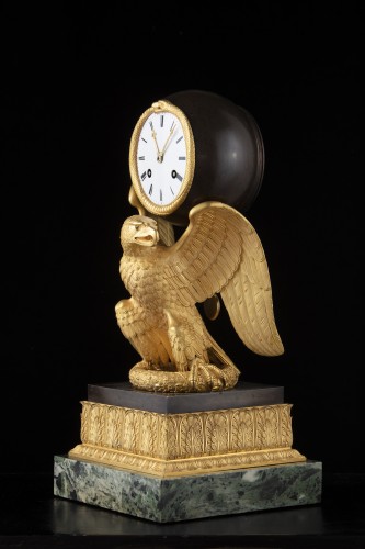 Empire - Empire bronze Pendule “a l’Eagle”