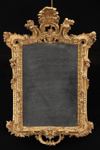 Small Louis XV carved giltwood mirror - 