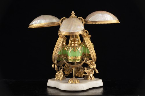 A late 19th century Bronze and mother of pearl Perfume holder - Objects of Vertu Style Napoléon III