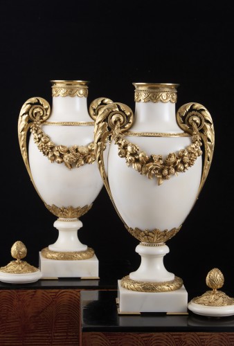 Louis XVI - Pair of Louis XVI marble and bronze vases