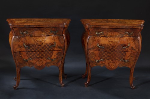 Louis XV - Paire de petites commodes Lombardes d'époque Louis XV