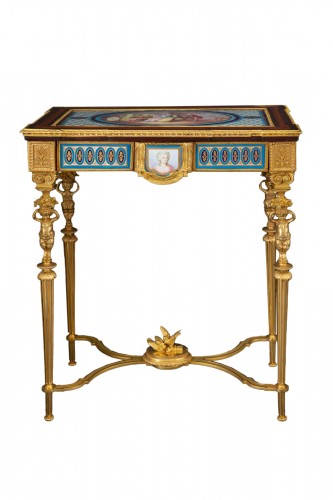 Center table bronze with porcelain