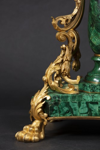 Table basse bronze et malachite de Sibérie, Russie milieu du 19e siècle - 