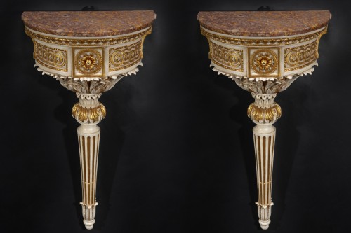 XVIIIe siècle - Paire de petites consoles italiennes d'époque Louis XVI
