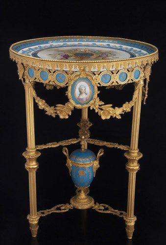 Antiquités - Napoléon III bronze and porcelain Gueridon table