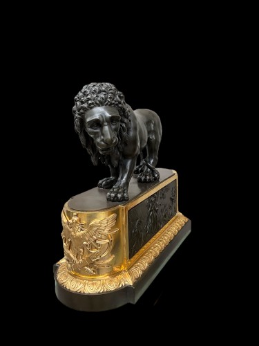 Sculpture  - Pair of lions in bronze brown and gilded