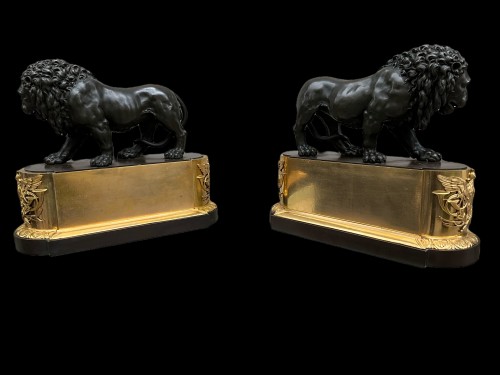 Antiquités - Pair of lions in bronze brown and gilded