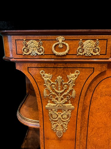 Sifeboard veneered in thuya wood, Russia First half of the 19th century - Furniture Style Restauration - Charles X