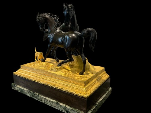 Antiquités - Group with horses and dog