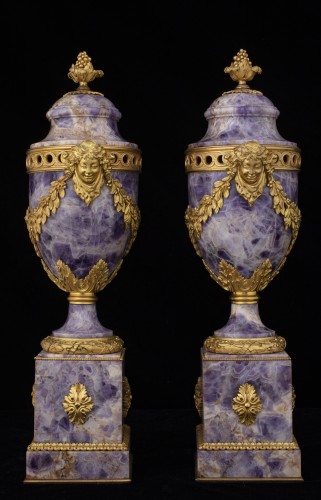 Paire de cassolettes en améthyste et bronze fin XVIIIe siècle - 