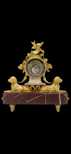 French Louis XVI Clock “Aux épagneuls” - Horology Style Louis XVI
