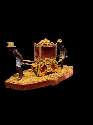 Napoléon III - Petite chaise à porteurs avec nécessaire à couture, France seconde moitié du XIXe siècle