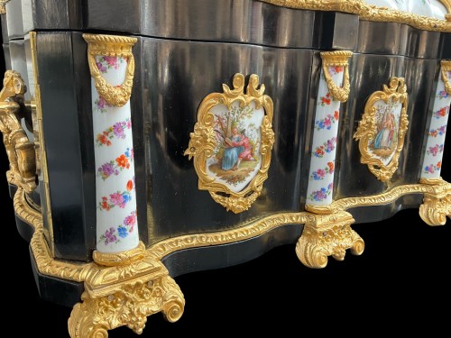 XIXe siècle - Coffret en bois ébénisé à plaque de porcelaine, A. KOCH 1866