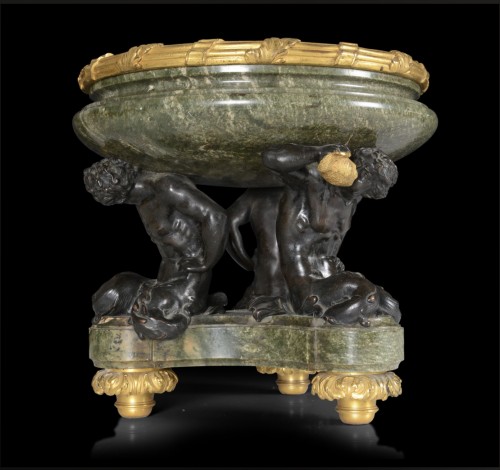 Centre de table "Trois Tritons" en bronze - Objet de décoration Style 