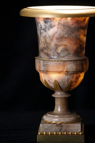 Objet de décoration Cassolettes, coupe et vase - Vases en albâtre et bronze