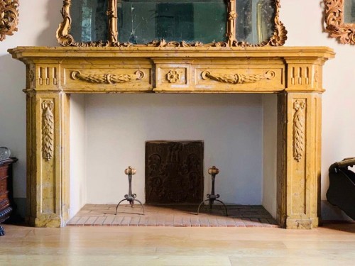 Fireplace in yellow Verona marble  - 