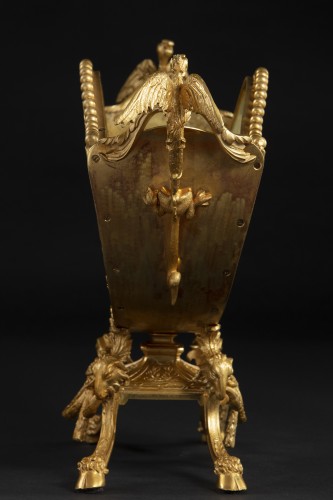 XIXe siècle - Petit Jardiniéèe en bronze doré et onyx