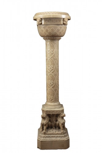 Vase with marble column 