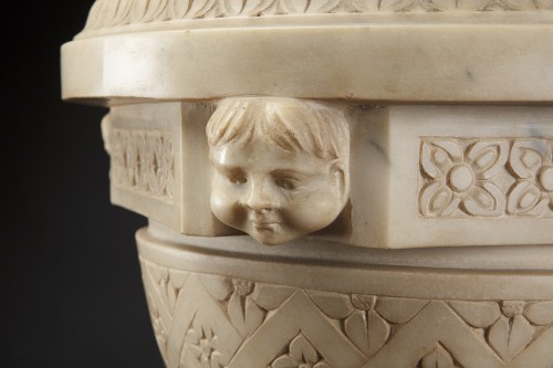 19th century - Vase with marble column 