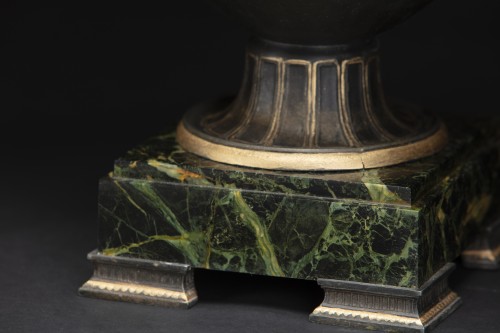 Antiquités - Paire de vase en bronze, fin 19e siècle