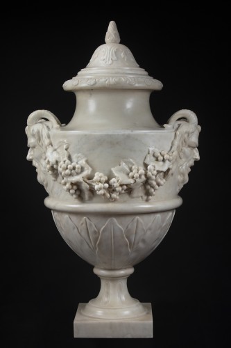 Pair of marble vases - 