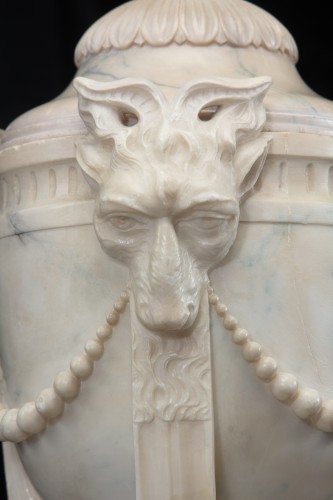 Alabaster centerpiece - 