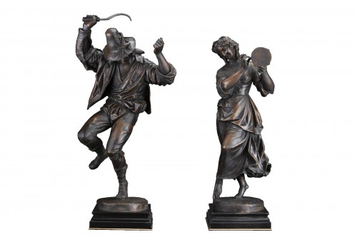 Paire de figures en bronze, l'une signée Feuchère