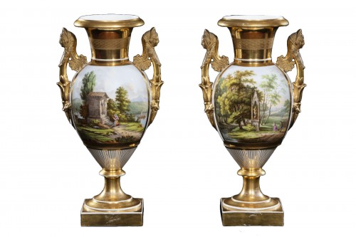 Pair of painted porcelaine vases