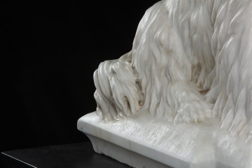 Sculpture Sculpture en Marbre - Sculpture en marbre de Carrare représentant un chien