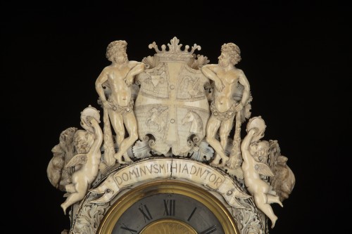 Pendule en ivoire sculpté - Galerie Francesco De Rosa