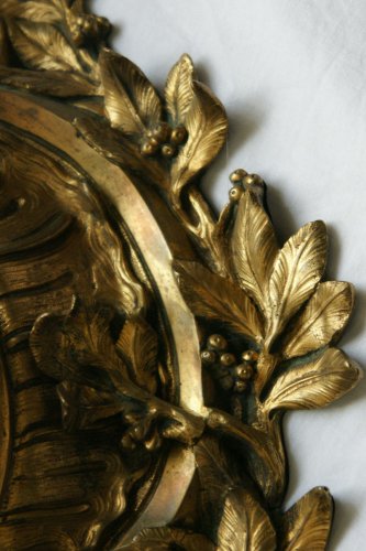 Antiquités - Cartel en bronze doré d'or moulu d'époque Louis XV - Mécanisme du XIXe