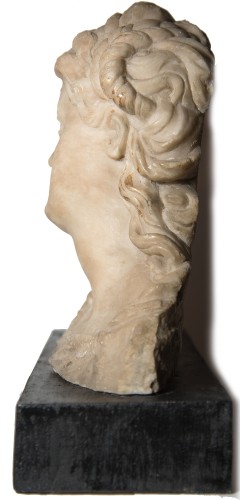 Sculpture  - Pair of feminine busts, alabaster, Southern Netherlands circa 1550