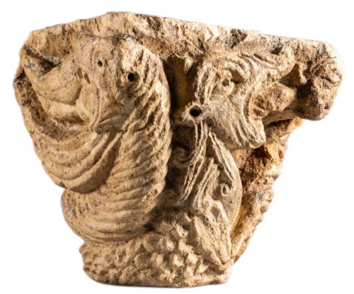 Sculpture Sculpture en Marbre - Chapiteau historié roman représentant Jonas et le grand poisson, vers 1160-1180