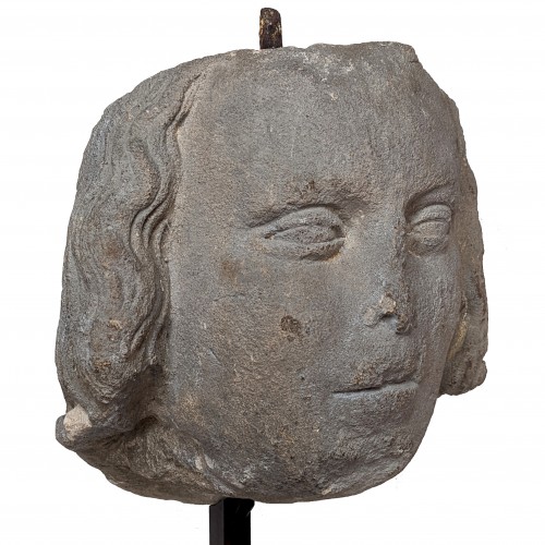 Antiquités - Tête en calcaire du XIVe siècle, probablement un roi de France