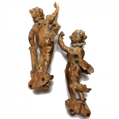 Antiquités - Paire d'anges rococo en bois doré du XVIIIe siècle