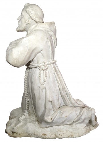 Saint in prayer in marble, probably Saint Francis of Assisi, 18th c. Italy - Sculpture Style Louis XV