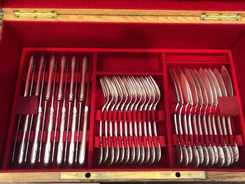 Antiquités - Linzeler in Paris - Silver and vermeil cutlery set of 156 pieces
