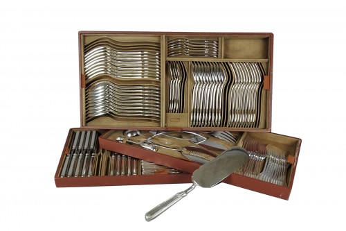 E.Puiforcat et Tétard à Paris - Silver cutlery set of 144 pieces